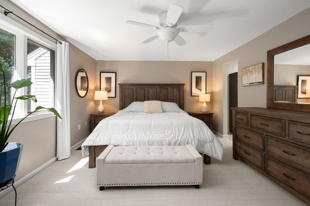803 Foxwood Circle 803, Peabody, MA 01960