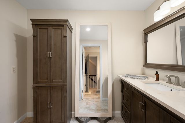 803 Foxwood Circle 803, Peabody, MA 01960