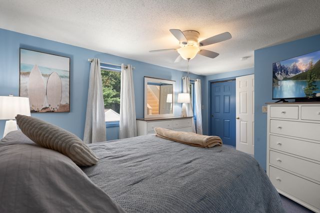 803 Foxwood Circle 803, Peabody, MA 01960