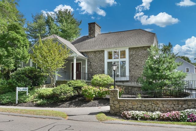 803 Foxwood Circle 803, Peabody, MA 01960