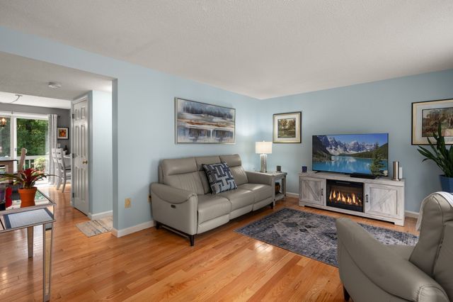803 Foxwood Circle 803, Peabody, MA 01960
