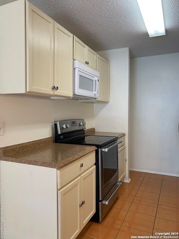 9611 Mystic Bend, San Antonio, TX 78250