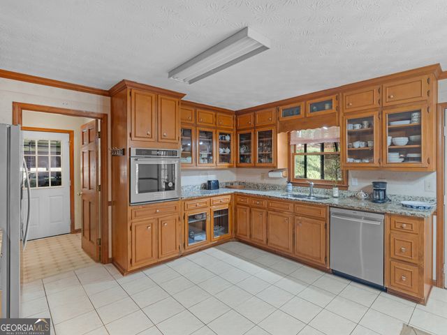 5262 East Shore Drive SW, Conyers, GA 30094