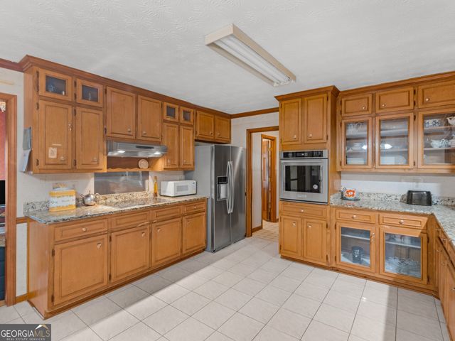 5262 East Shore Drive SW, Conyers, GA 30094