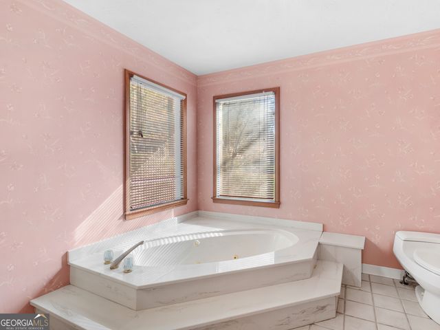 5262 East Shore Drive SW, Conyers, GA 30094