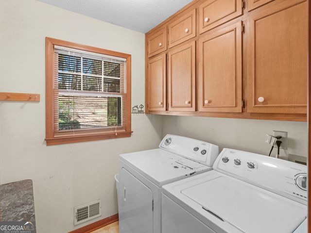 5262 East Shore Drive SW, Conyers, GA 30094