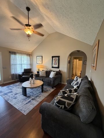 67 Eldon Dr, Manchester, TN 37355
