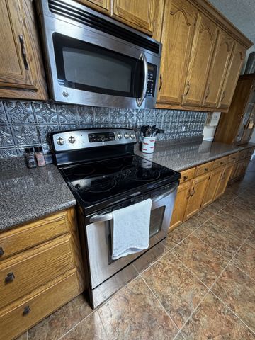 67 Eldon Dr, Manchester, TN 37355