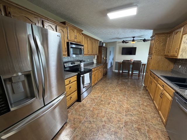 67 Eldon Dr, Manchester, TN 37355