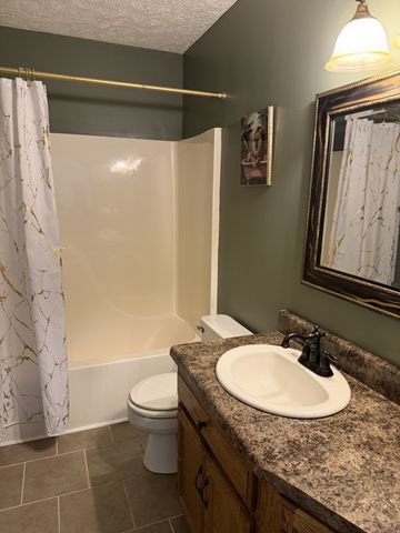 67 Eldon Dr, Manchester, TN 37355
