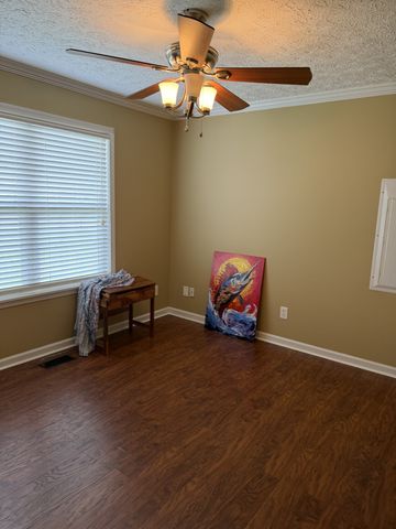 67 Eldon Dr, Manchester, TN 37355
