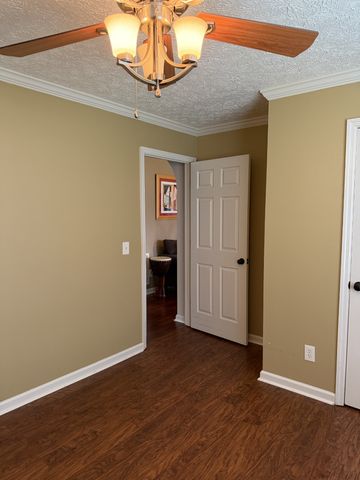 67 Eldon Dr, Manchester, TN 37355