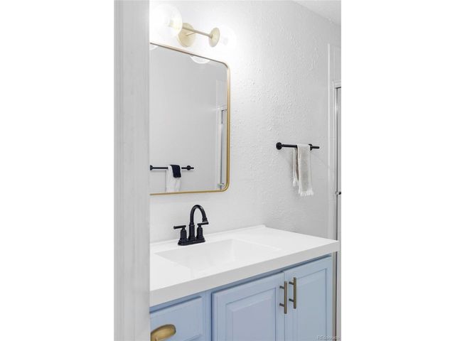 280 Highland Meadows Dr, Florissant, CO 80816