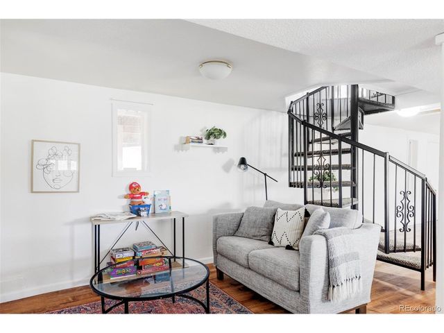 280 Highland Meadows Dr, Florissant, CO 80816