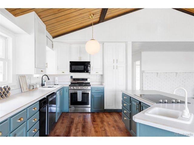 280 Highland Meadows Dr, Florissant, CO 80816