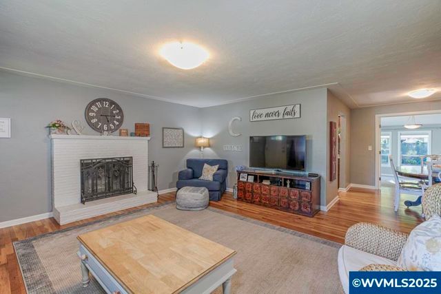 3867 cavalier Dr S, Salem, OR 97302