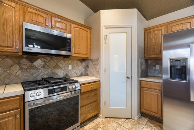 2028 Mountaineer Drive SE, Albuquerque, NM 87123
