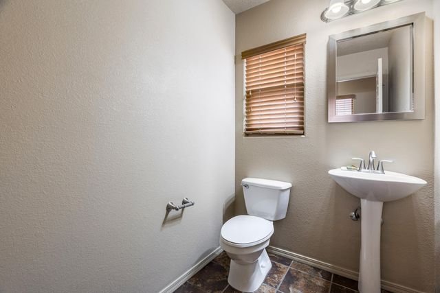 2028 Mountaineer Drive SE, Albuquerque, NM 87123