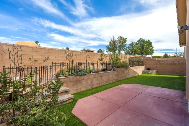 2028 Mountaineer Drive SE, Albuquerque, NM 87123