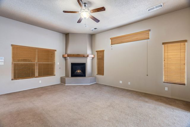2028 Mountaineer Drive SE, Albuquerque, NM 87123