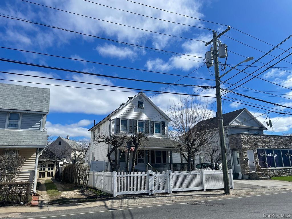 78 New Hyde Park Road, Franklin Square, NY 11010 — exterior