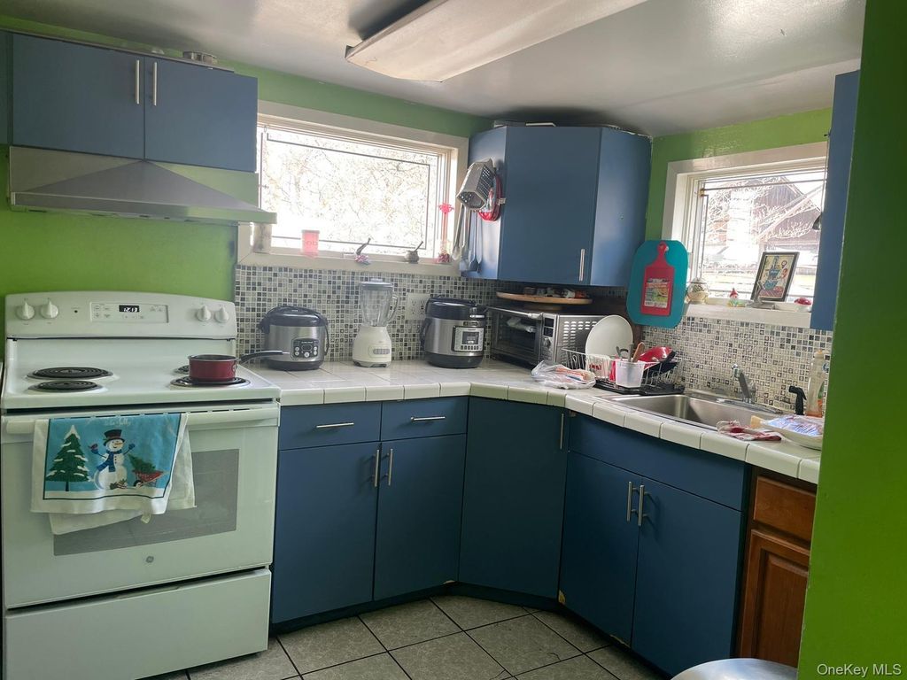 78 New Hyde Park Road, Franklin Square, NY 11010 — photo 5