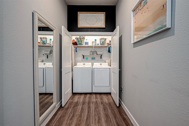 108 Bay Oaks Drive, La Porte, TX 77571