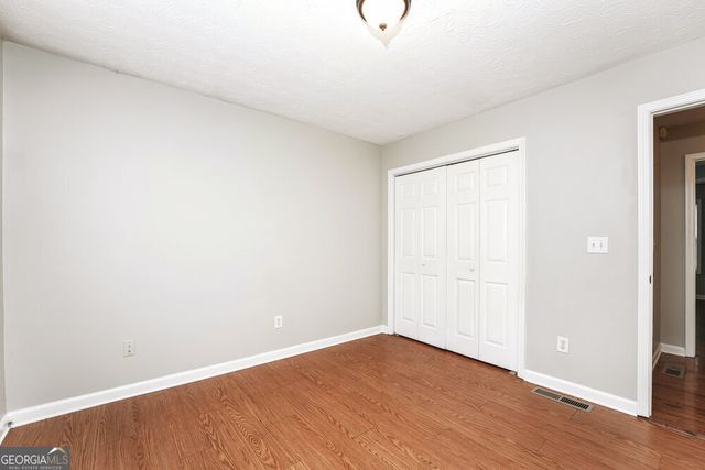 335 Shadowbrooke Circle, Loganville, GA 30052