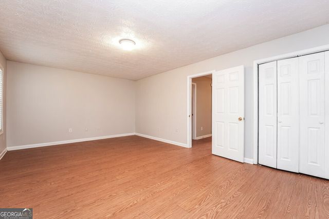 335 Shadowbrooke Circle, Loganville, GA 30052