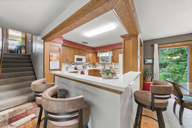 228 Walnut Lane, Apple Valley, MN 55124