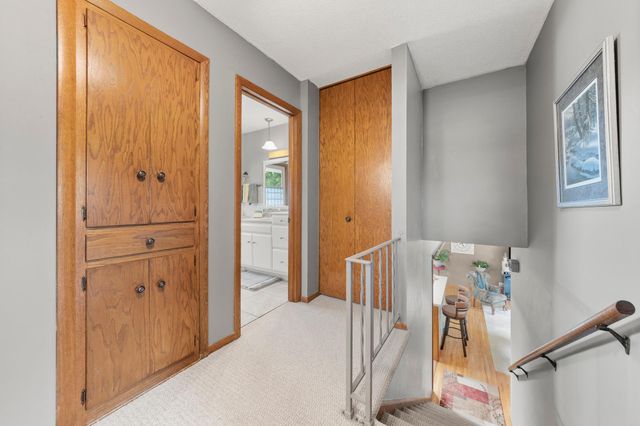 228 Walnut Lane, Apple Valley, MN 55124