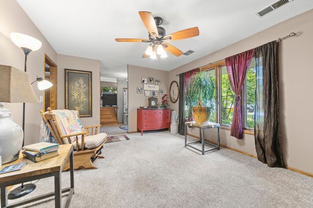 228 Walnut Lane, Apple Valley, MN 55124