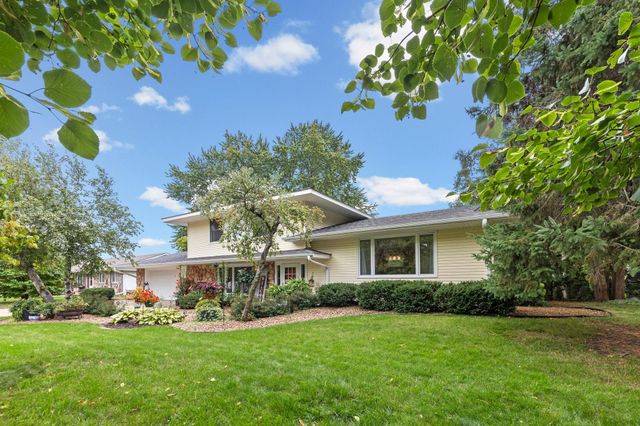 228 Walnut Lane, Apple Valley, MN 55124