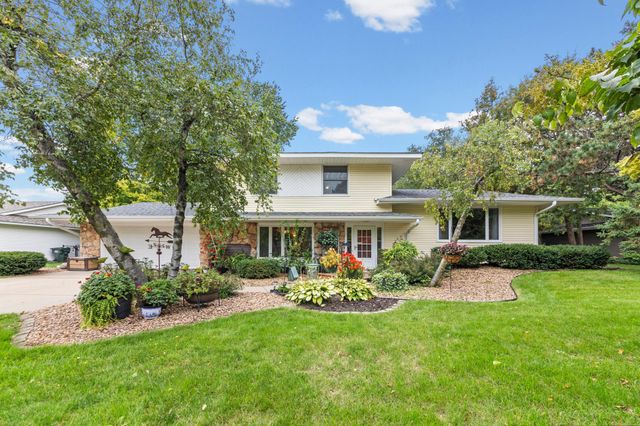 228 Walnut Lane, Apple Valley, MN 55124