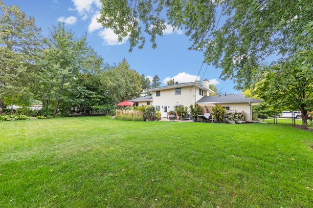 228 Walnut Lane, Apple Valley, MN 55124