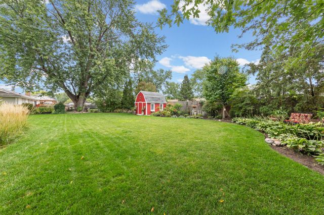 228 Walnut Lane, Apple Valley, MN 55124