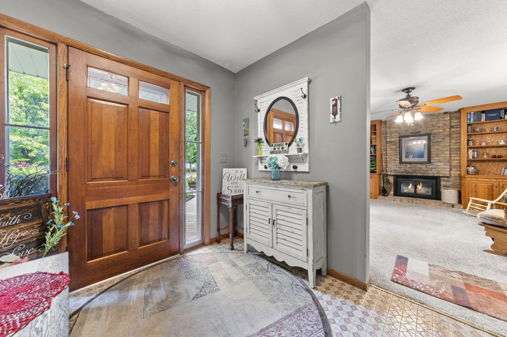 228 Walnut Lane, Apple Valley, MN 55124 — photo 3