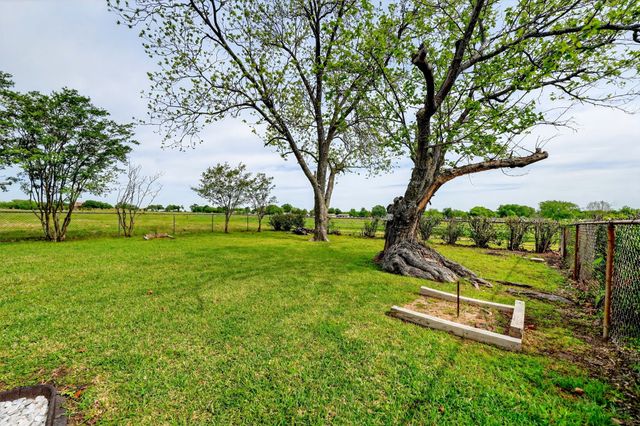 17490 Fm 47, Wills Point, TX 75169