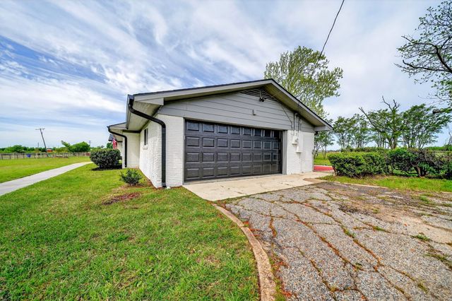 17490 Fm 47, Wills Point, TX 75169