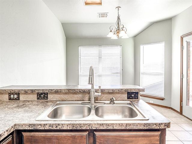 19112 Canyon Creek Place, Edmond, OK 73012