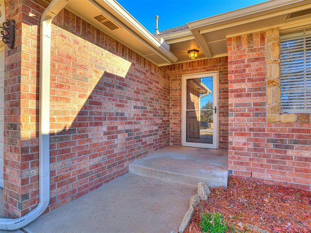 19112 Canyon Creek Place, Edmond, OK 73012