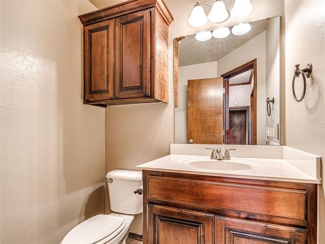 19112 Canyon Creek Place, Edmond, OK 73012