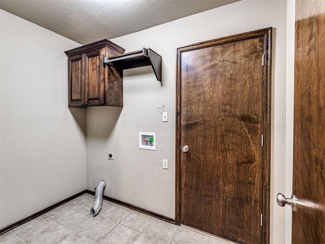 19112 Canyon Creek Place, Edmond, OK 73012