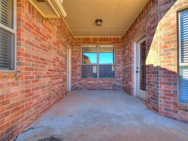 19112 Canyon Creek Place, Edmond, OK 73012