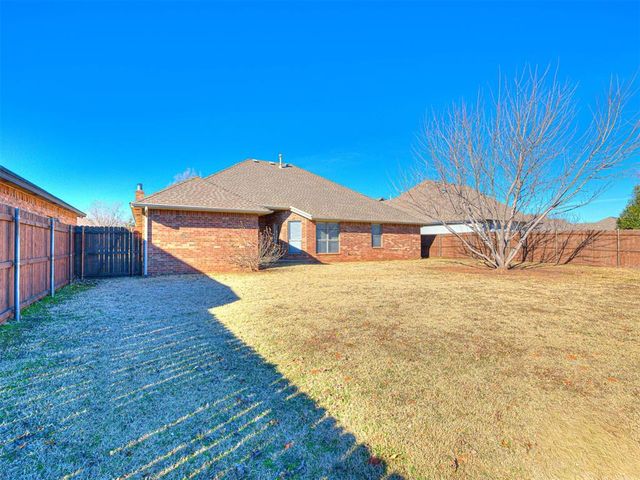 19112 Canyon Creek Place, Edmond, OK 73012