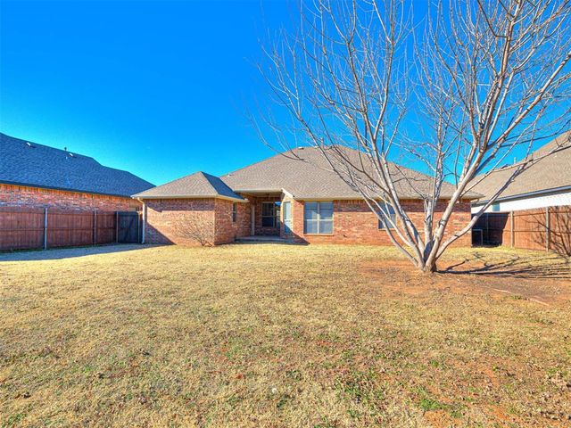 19112 Canyon Creek Place, Edmond, OK 73012