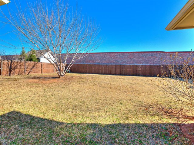 19112 Canyon Creek Place, Edmond, OK 73012