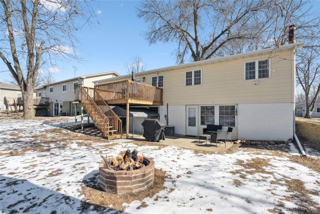 409 Hazel Street, Pella, IA 50219