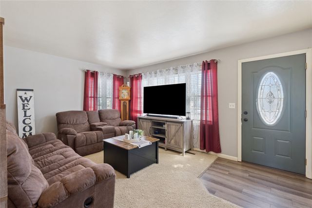 409 Hazel Street, Pella, IA 50219