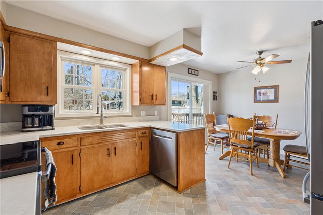 409 Hazel Street, Pella, IA 50219